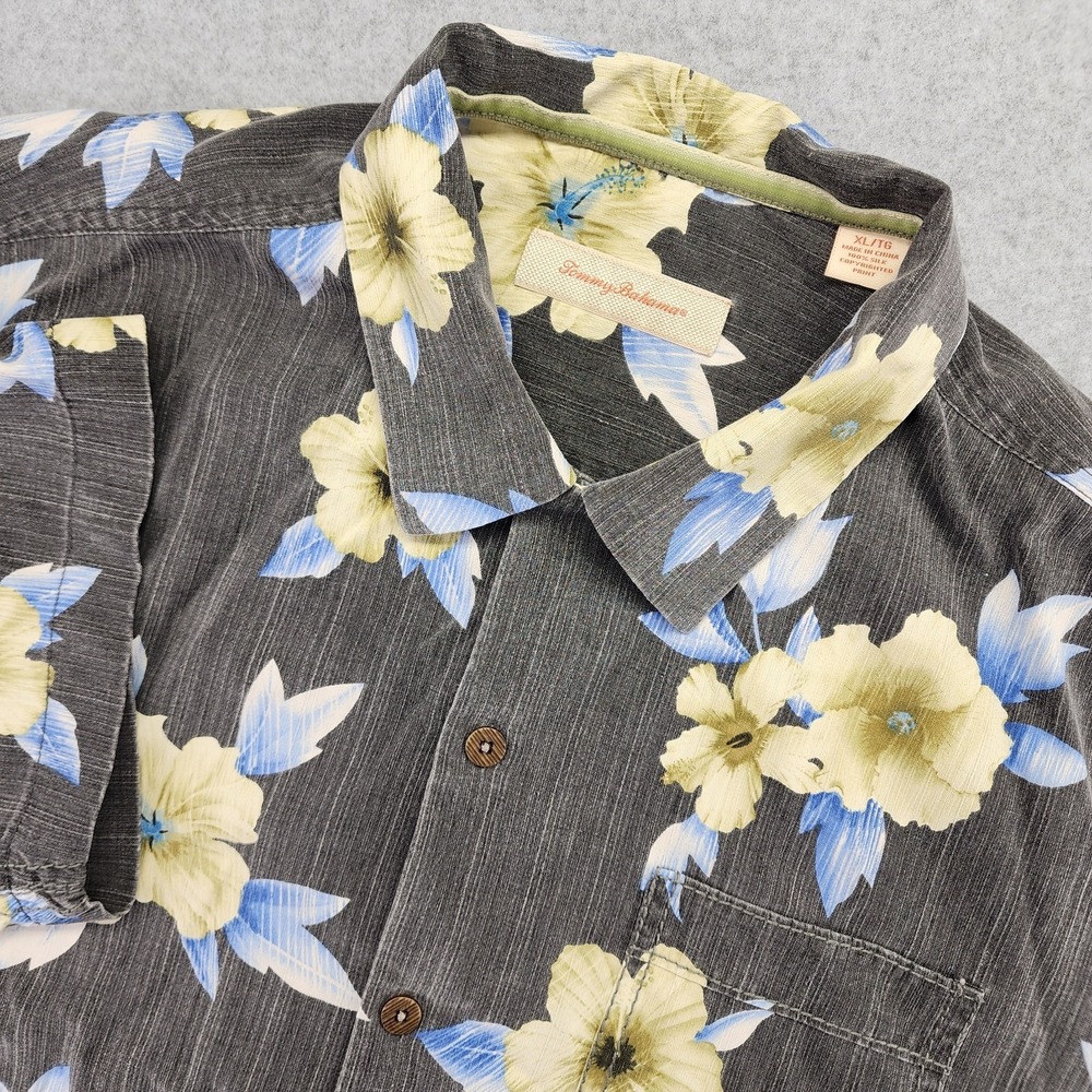Tommy Bahama Men's XL Silk‎ Gray Tropical Floral Short Sleeve Button Front Shirt